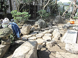 W邸庭園工事（石工事）